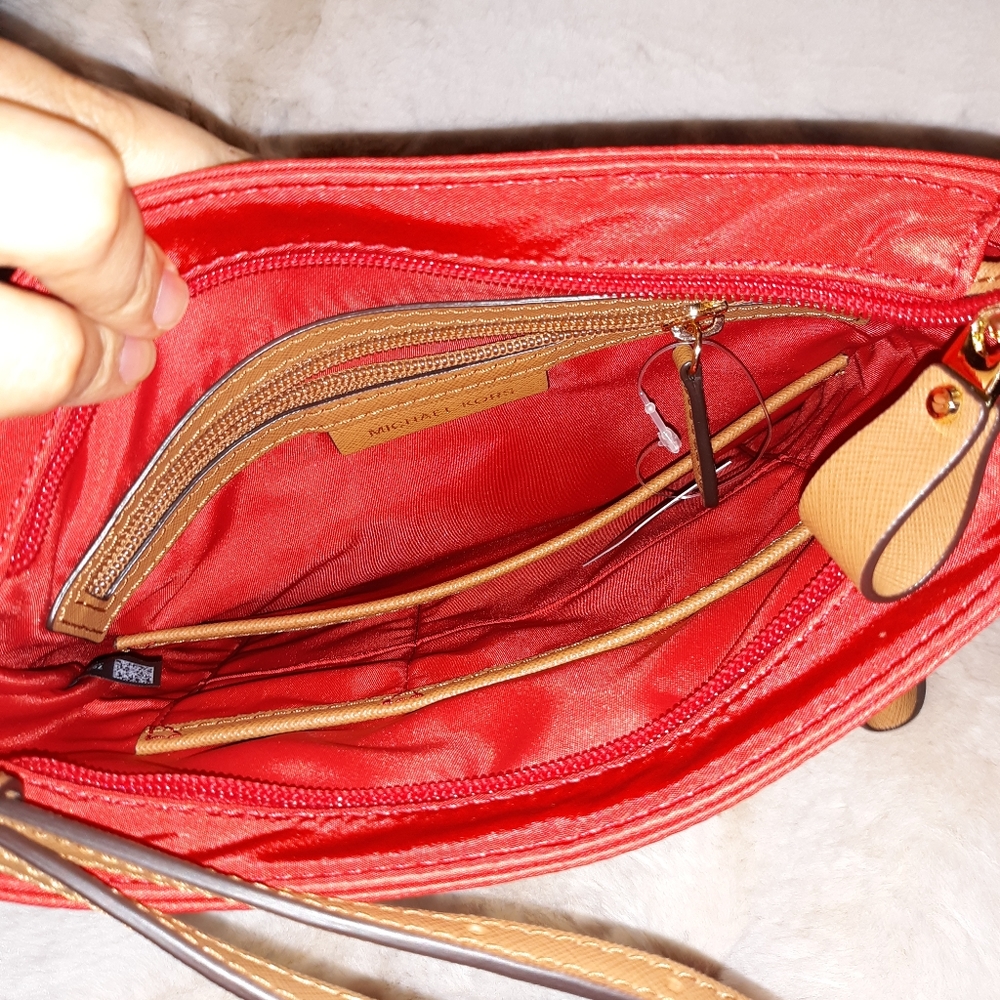 Red Crossbody - Picture 4 of 7